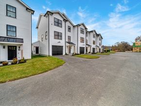 32 Birch Brook Landing 11, Lynn MA 01905