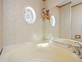 54 Kins Ct, Wareham MA 02558