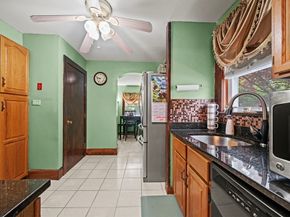 93 Baxter Ave, Quincy MA 02169