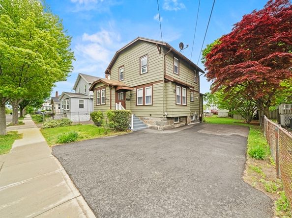 93 Baxter Ave, Quincy MA 02169