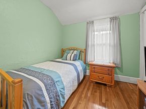 93 Baxter Ave, Quincy MA 02169