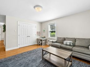 30 Shetland Rd, Marblehead MA 01945