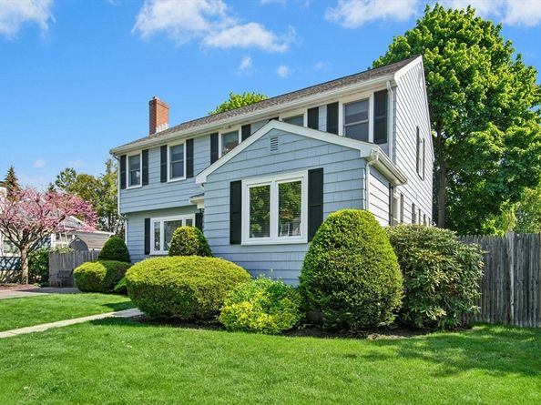 30 Shetland Rd, Marblehead MA 01945