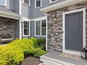 80 Lebaron Blvd 4, Lakeville MA 02347