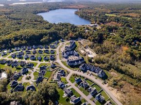 80 Lebaron Blvd 4, Lakeville MA 02347