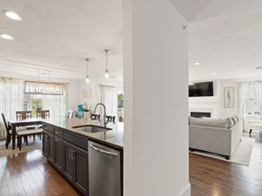 80 Lebaron Blvd 4, Lakeville MA 02347