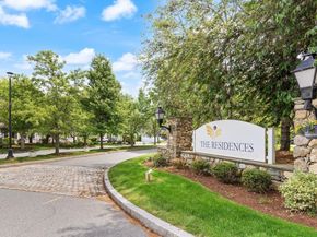 80 Lebaron Blvd 4, Lakeville MA 02347