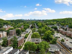 26 W Wyoming Avenue 2D, Melrose MA 02176