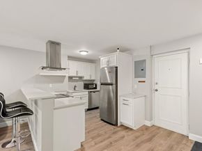 26 W Wyoming Avenue 2D, Melrose MA 02176