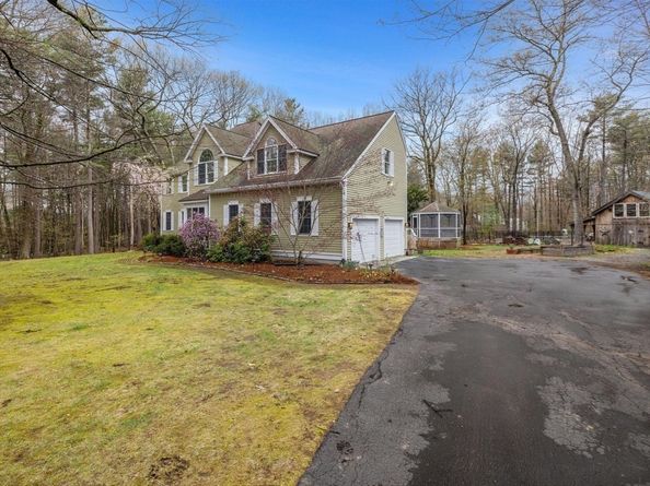 59 Smith Rd, Northborough MA 01532