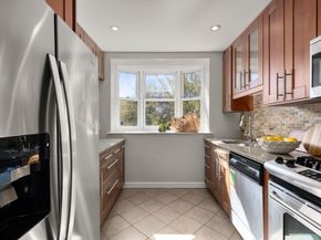 19 Albemarle St 4, Boston MA 02115