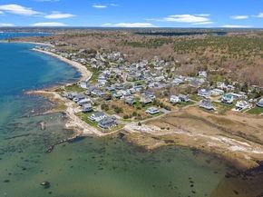 17 Island St, Mattapoisett MA 02739