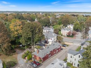 4 Coffin Court, Newburyport MA 01950