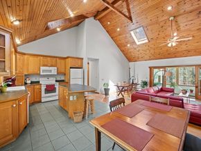 1 Katies Way, Lakeville MA 02347