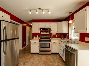 921 Wauwinet Rd, Barre MA 01005