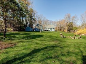 921 Wauwinet Rd, Barre MA 01005