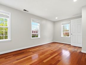 13 Seaborn Pl 13, Lexington MA 02420