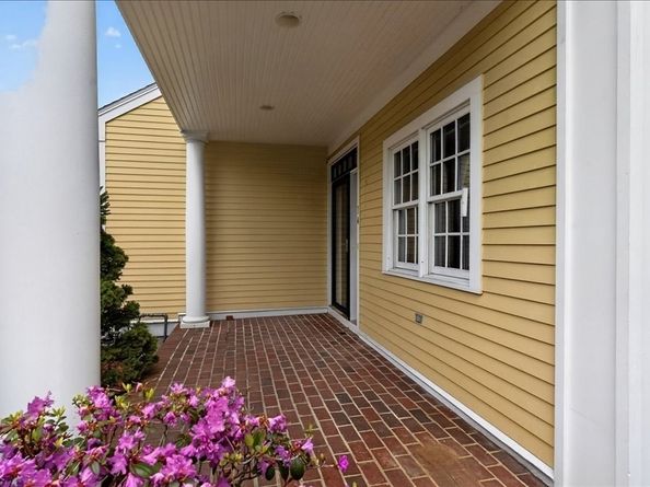 14 Whiting Lane 14, Hingham MA 02043