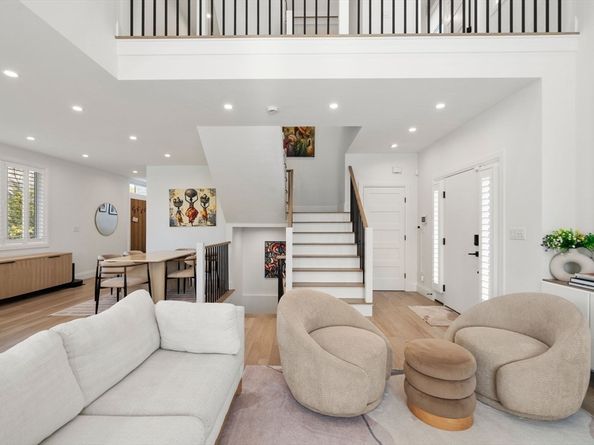9 Johnson Pl 9, Newton MA 02466