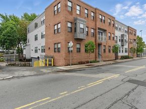 16 Boardman St 204, Boston MA 02128