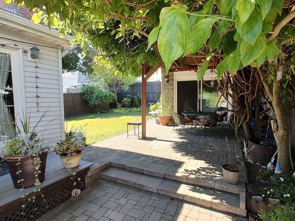 42 Freeman Ave, Everett MA 02149