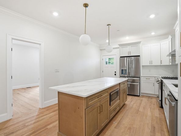 13 Langmaid Ave 3, Somerville MA 02145