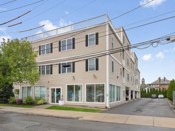 29 Spruce St 23, Waltham MA 02453