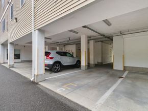 29 Spruce St 23, Waltham MA 02453