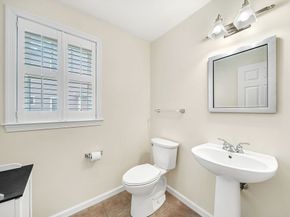 17 Russell Rd, Framingham MA 01702