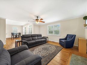 17 Russell Rd, Framingham MA 01702