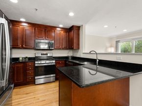 6 Azalea Ln 6, Grafton MA 01519