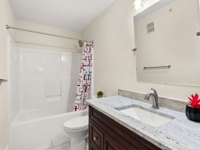 6 Azalea Ln 6, Grafton MA 01519