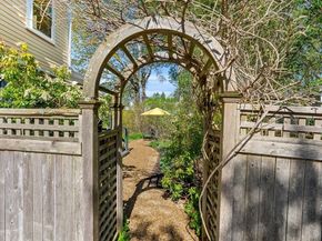 86 Federal St, Newburyport MA 01950