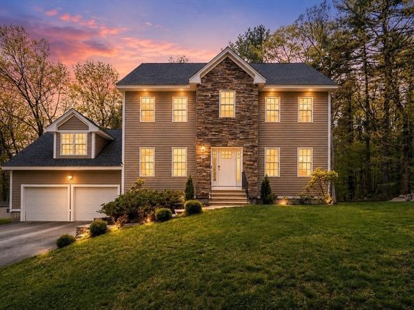 12 Cowdry Hill Rd, Westford MA 01886