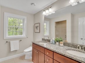 12 Cowdry Hill Rd, Westford MA 01886