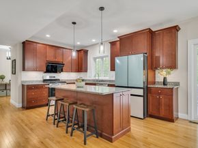 12 Cowdry Hill Rd, Westford MA 01886