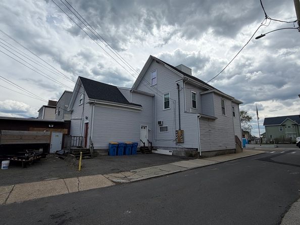 193-195 Winthrop St, Winthrop MA 02152