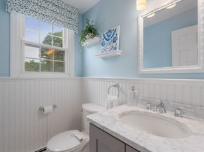 11 Foxhill Rd, Framingham MA 01701