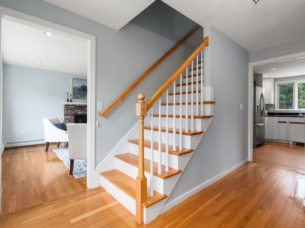 11 Foxhill Rd, Framingham MA 01701