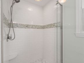 11 Foxhill Rd, Framingham MA 01701