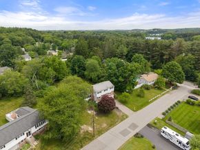 11 Foxhill Rd, Framingham MA 01701