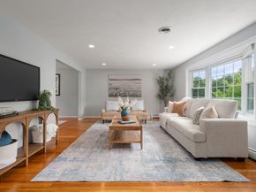 11 Foxhill Rd, Framingham MA 01701
