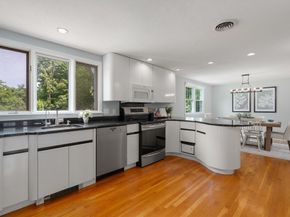 11 Foxhill Rd, Framingham MA 01701