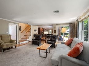 8 Ringbolt Road, Hingham MA 02043