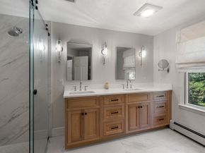 8 Ringbolt Road, Hingham MA 02043