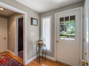 8 Ringbolt Road, Hingham MA 02043