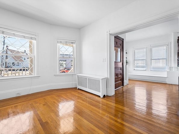 546 Shirley St, Winthrop MA 02152