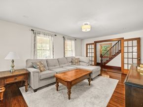 10 Great Neck Rd, Wareham MA 02571