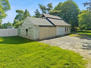 10 Great Neck Rd, Wareham MA 02571