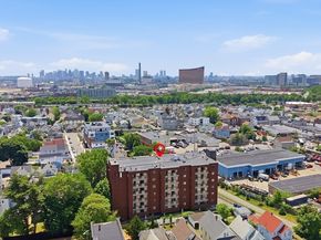 39 Parlin St 404, Everett MA 02149